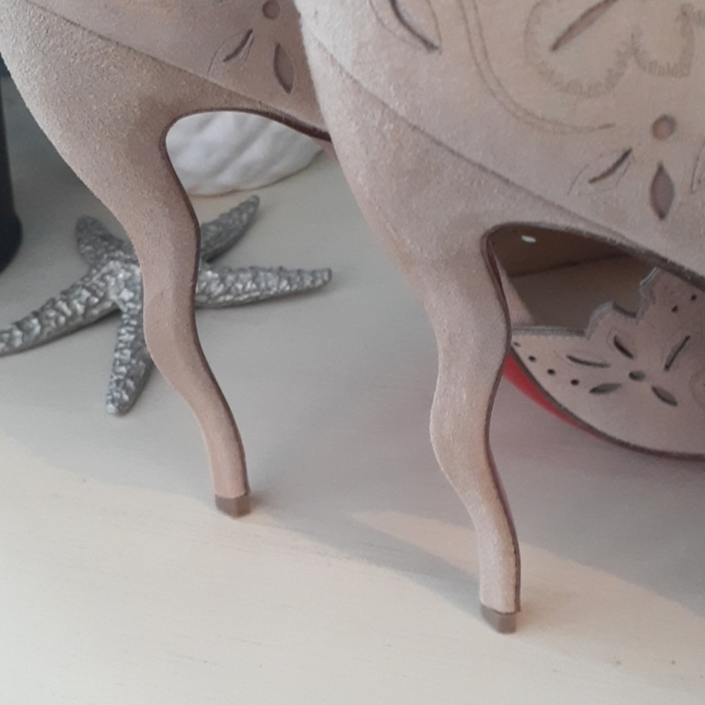 # Christian Louboutin Decoupadiva nude suede Stilettos - Picture 7 of 16